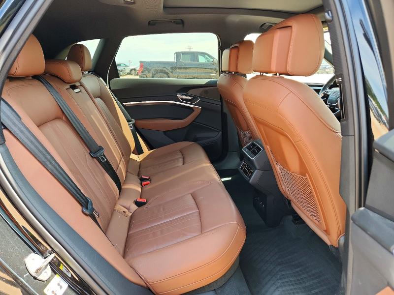 Photo 11 from auction – 2022 AUDI E-TRON with VIN WA1AAAGE5NB045966