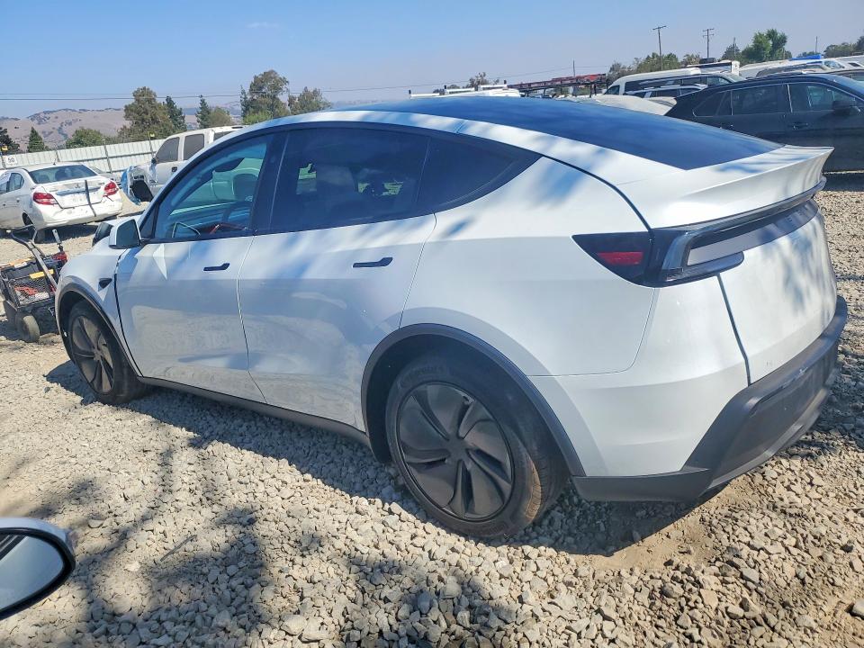 Photo 2 from auction – 2026 TESLA MODEL Y with VIN 7SAYGDED8TF670101
