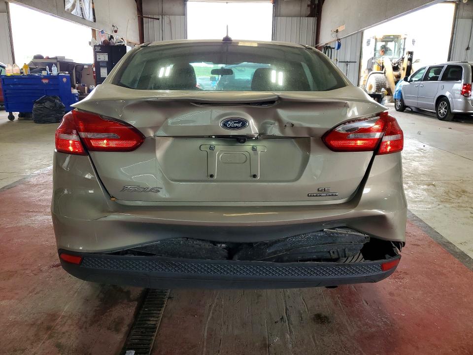 Photo 6 from auction – 2016 FORD FOCUS with VIN 1FADP3F28GL365726