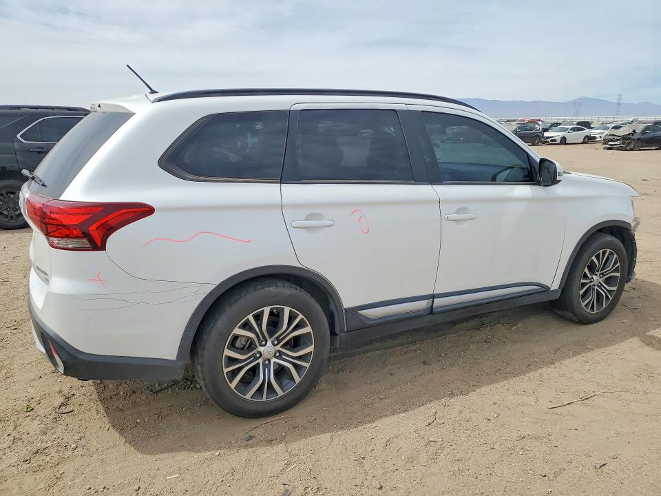 Photo 3 from auction – 2016 MITSUBISHI OUTLANDER with VIN JA4AD3A36GZ014276