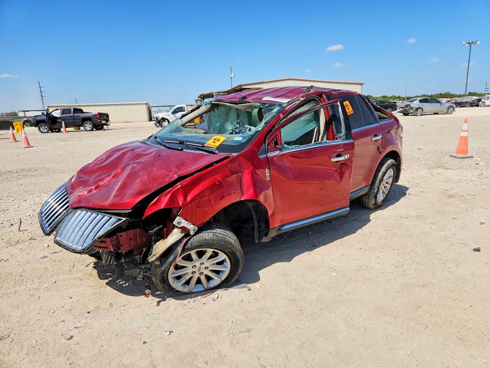 LINCOLN MKX 2015 مع رقم تعريف المركبة 2LMDJ6JK8FBL27299 - صورة من المزاد