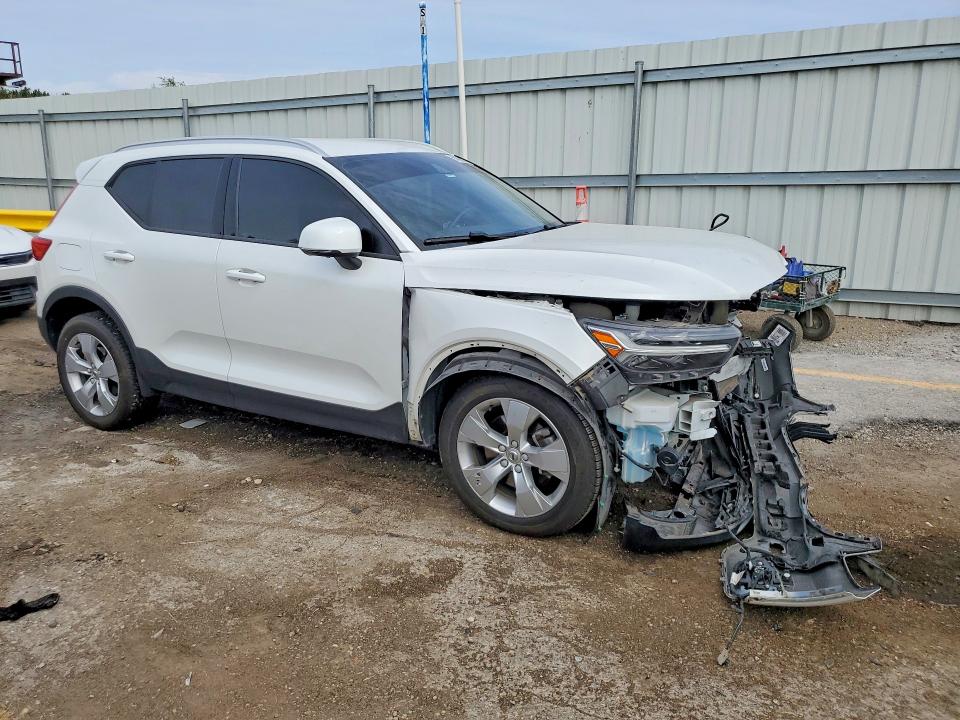 Zdjęcie 4 z aukcji – 2022 VOLVO XC40 z VIN YV4AC2HKXN2779901