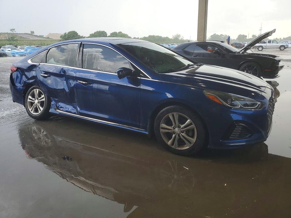 Photo 4 from auction – 2019 HYUNDAI SONATA with VIN 5NPE34AF5KH788884