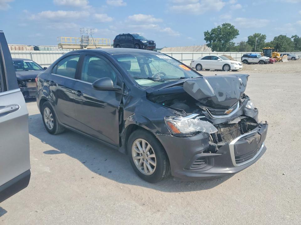 Photo 4 from auction – 2017 CHEVROLET SONIC with VIN 1G1JD5SH7H4140004