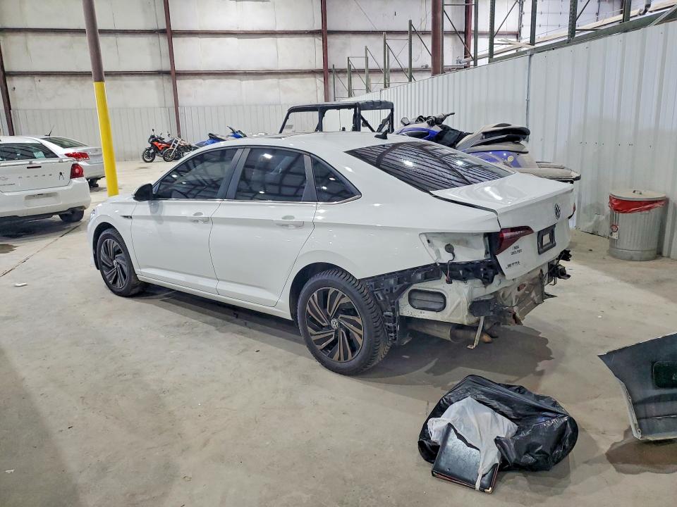 Photo 2 from auction – 2019 VOLKSWAGEN JETTA with VIN 3VWG57BU3KM248362
