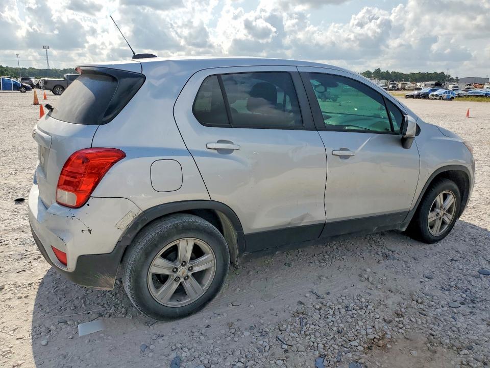 Photo 3 from auction – 2020 CHEVROLET TRAX with VIN KL7CJKSB3LB327339