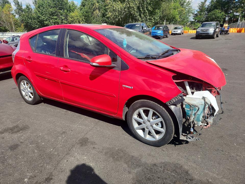 Photo 4 from auction – 2012 TOYOTA PRIUS C with VIN JTDKDTB31C1017832
