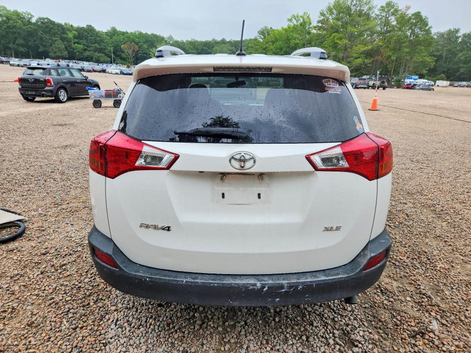 Photo 6 from auction – 2015 TOYOTA RAV4 with VIN JTMWFREVXFD070981