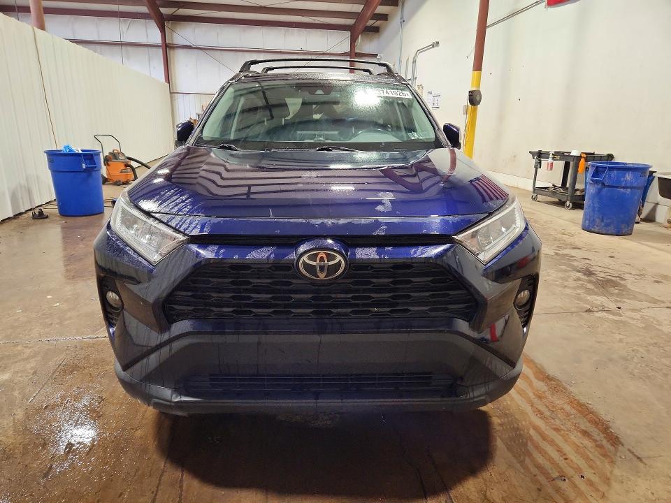 Photo 5 from auction – 2019 TOYOTA RAV4 with VIN 2T3A1RFVXKC031636