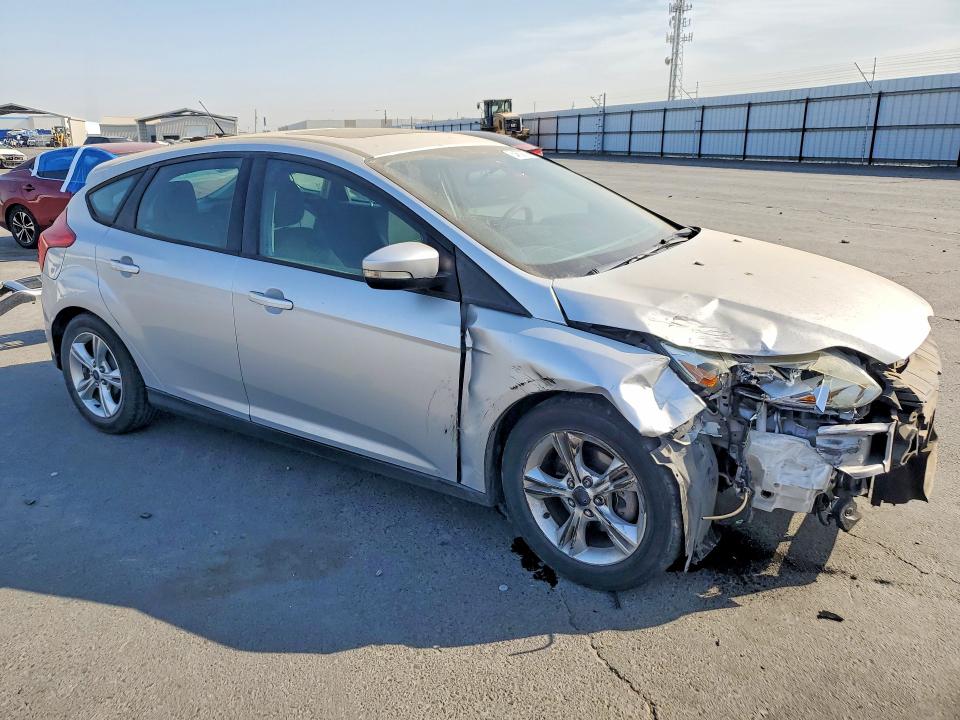 Photo 4 from auction – 2014 FORD FOCUS with VIN 1FADP3K2XEL317714