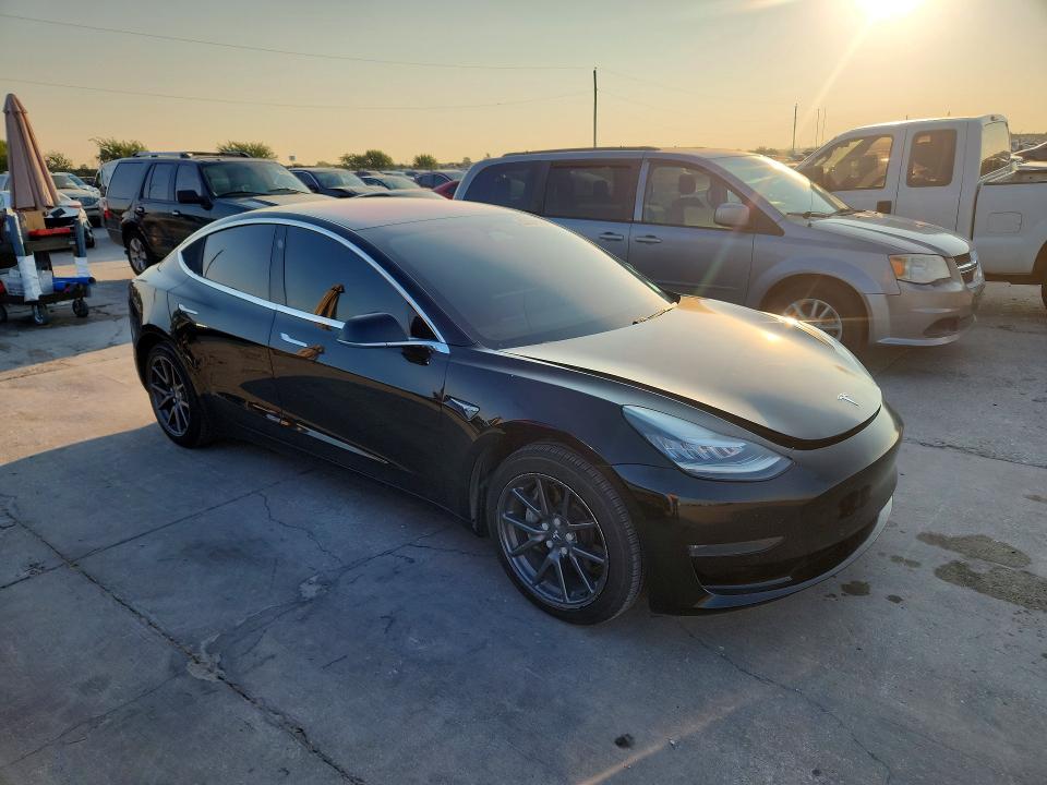 Photo 4 from auction – 2018 TESLA MODEL 3 with VIN 5YJ3E1EA2JF172376