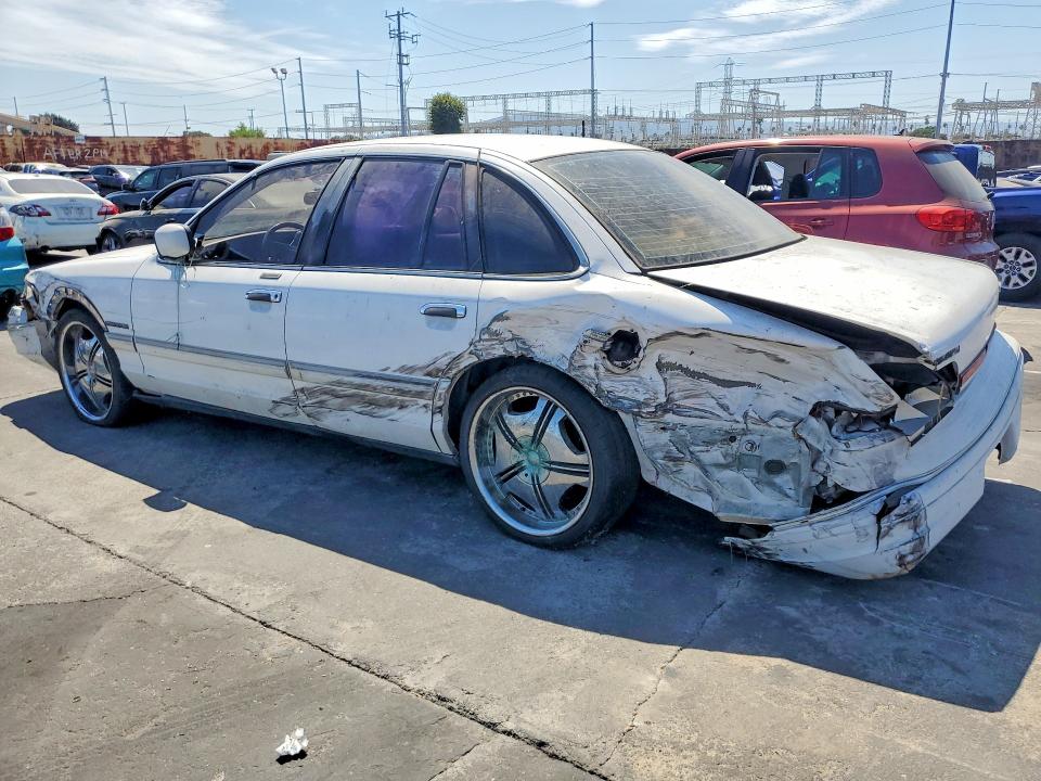 Photo 2 from auction – 1993 FORD CROWN VICTORIA with VIN 2FALP74WXPX134533