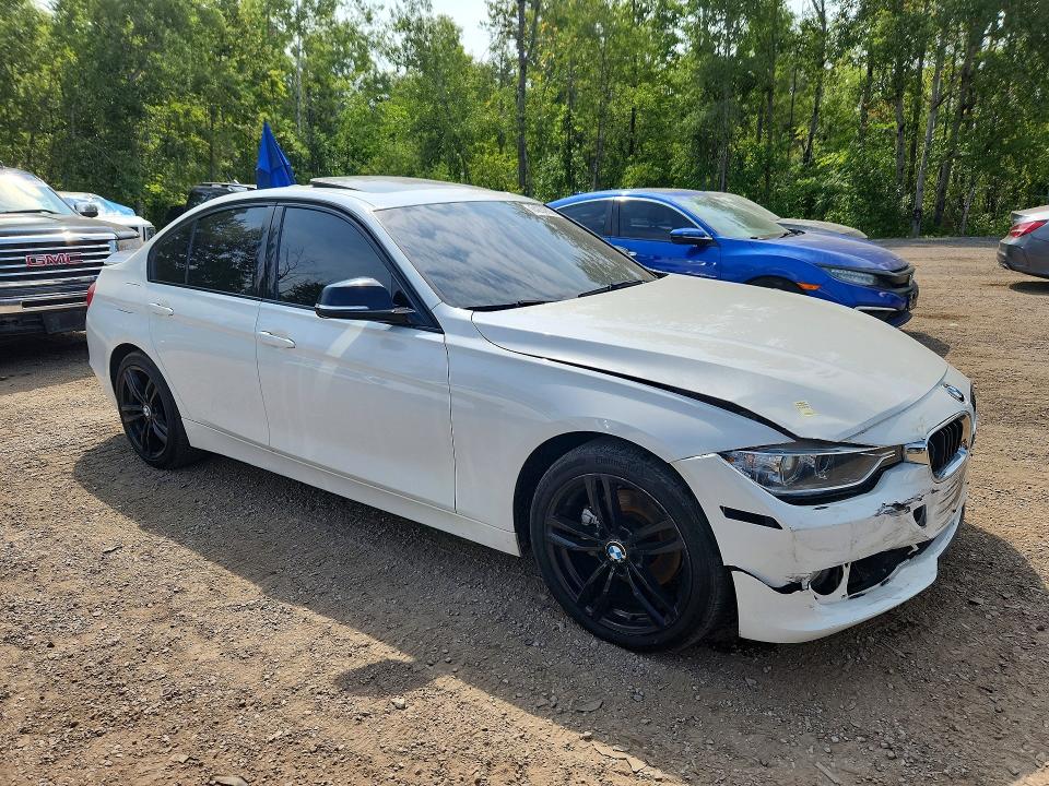 Фото 4 с аукциона – 2013 BMW 328 с VIN WBA3B3C54DF544095