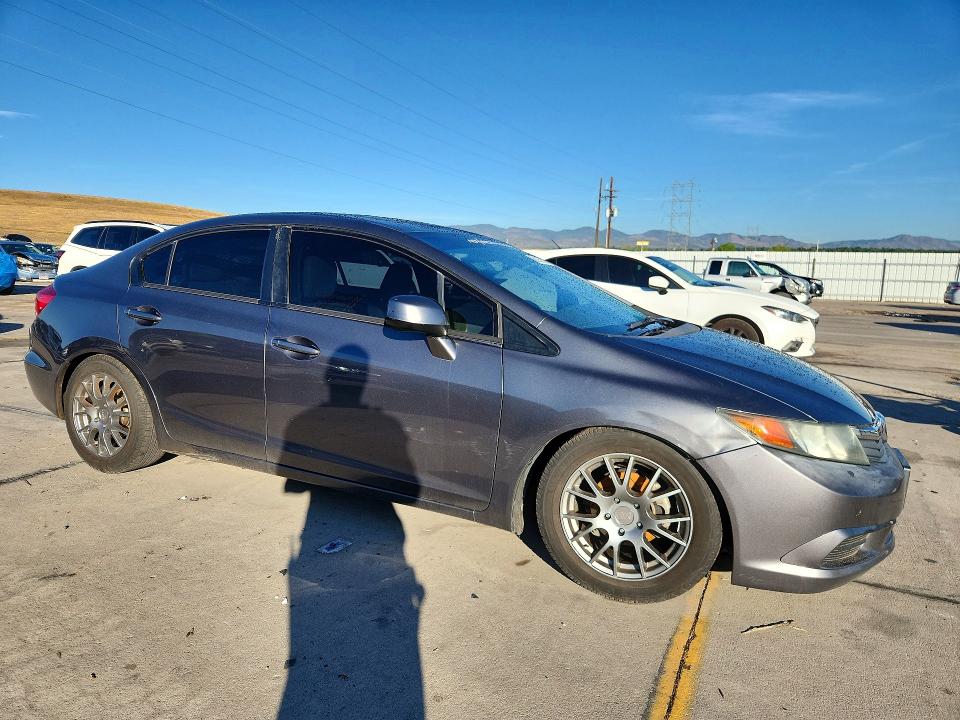 Photo 4 from auction – 2012 HONDA CIVIC with VIN 19XFB2F83CE044907
