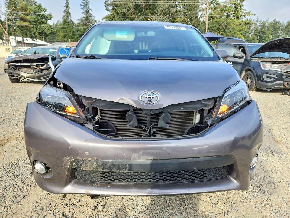 Photo 5 from auction – 2017 TOYOTA SIENNA with VIN 5TDXZ3DC3HS790459
