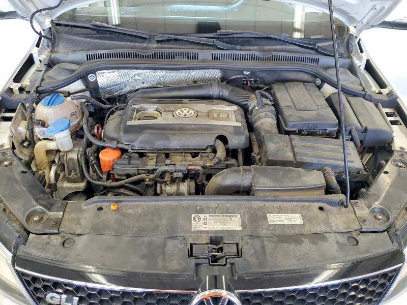 Photo 11 from auction – 2013 VOLKSWAGEN JETTA with VIN 3VW4A7AJ2DM263668