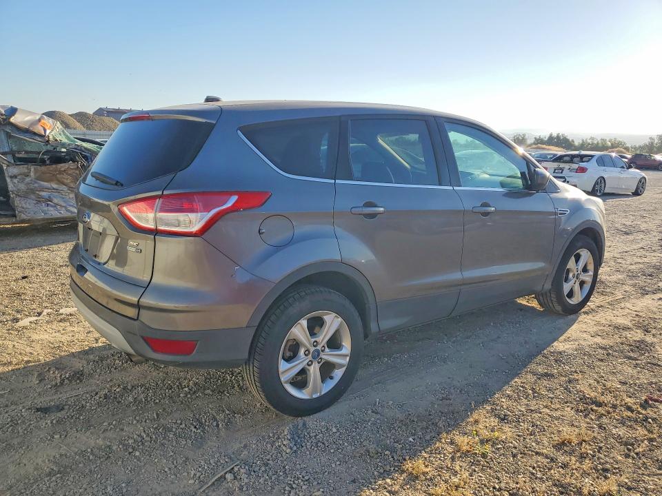 Photo 3 from auction – 2014 FORD ESCAPE with VIN 1FMCU9G91EUA07383