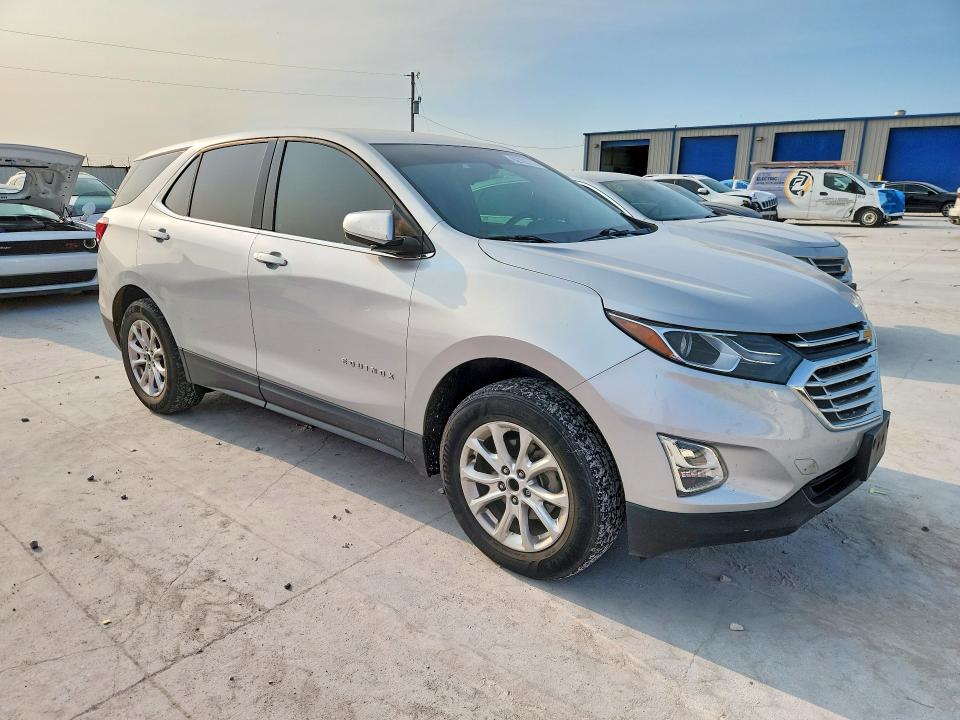 Photo 4 from auction – 2019 CHEVROLET EQUINOX with VIN 2GNAXUEV4K6276632