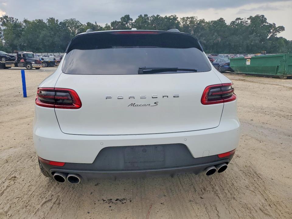 Photo 6 from auction – 2017 PORSCHE MACAN with VIN WP1AB2A54HLB15441