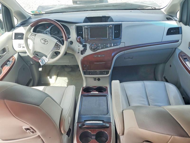 Снимка 8 от търг – 2012 TOYOTA SIENNA с VIN 5TDDK3DC0CS040372
