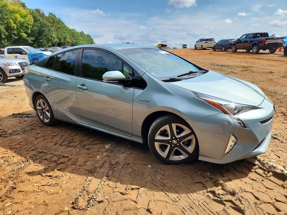 Photo 4 from auction – 2016 TOYOTA PRIUS with VIN JTDKARFU7G3521472