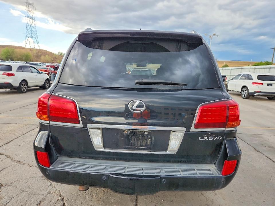 Photo 6 from auction – 2011 LEXUS LX with VIN JTJHY7AX6B4064116