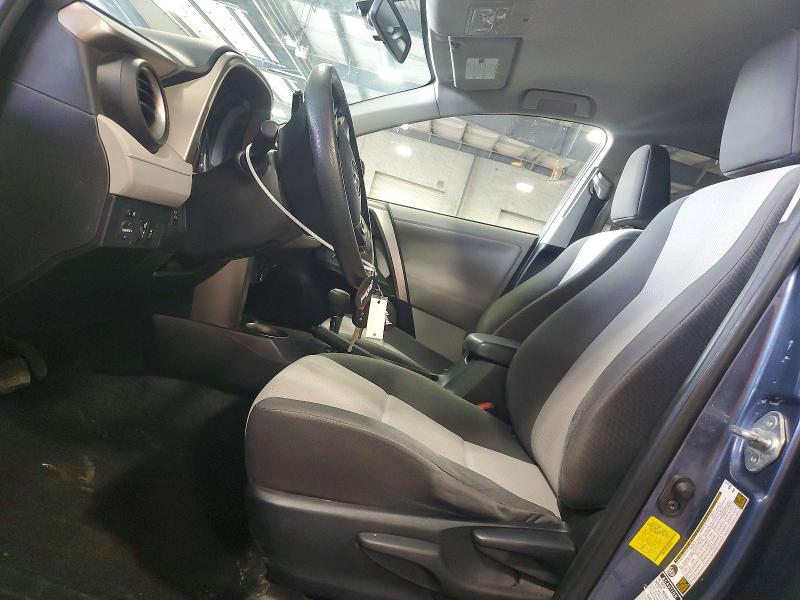 Photo 7 from auction – 2013 TOYOTA RAV4 with VIN JTMBFREV9D5015489