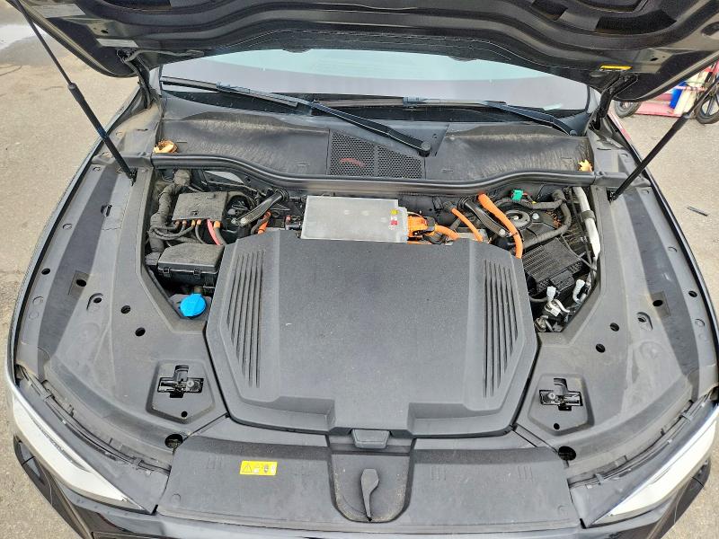 Photo 12 from auction – 2021 AUDI E-TRON with VIN WA1LAAGE7MB001541