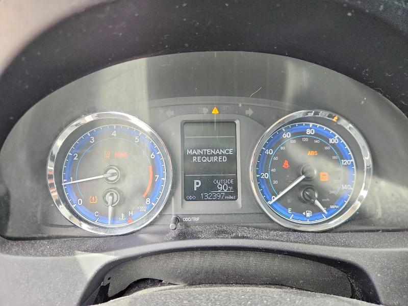 Photo 9 from auction – 2017 TOYOTA COROLLA with VIN 5YFBURHE1HP664374
