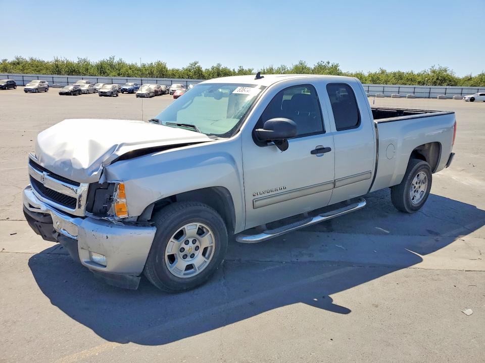 CHEVROLET SILVERADO 2010 with VIN 1GCSCSE07AZ141200 - Photo from auction