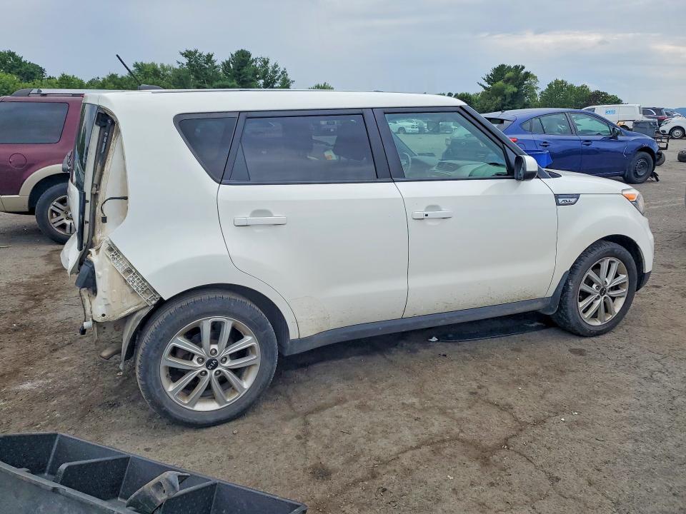Photo 3 from auction – 2018 KIA SOUL with VIN KNDJP3A58J7553256