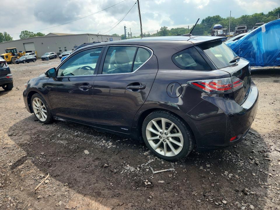 Photo 2 from auction – 2013 LEXUS CT with VIN JTHKD5BH8D2153800