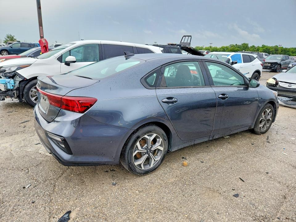 Photo 3 from auction – 2020 KIA FORTE with VIN 3KPF24AD6LE202365