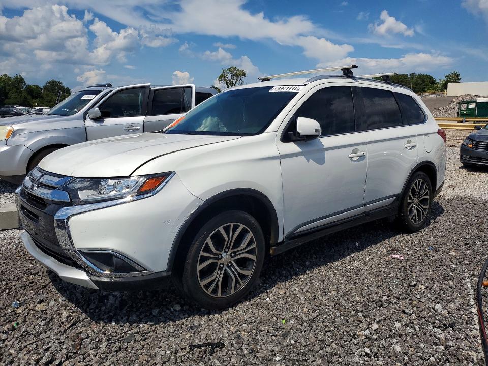 MITSUBISHI OUTLANDER 2017 with VIN JA4AD3A35HZ047254 - Photo from auction