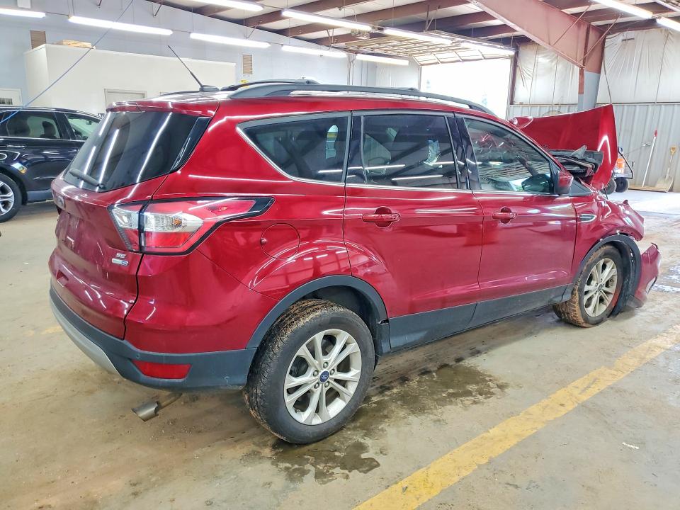 Photo 3 from auction – 2017 FORD ESCAPE with VIN 1FMCU9G92HUB73268