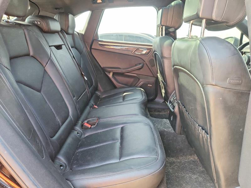 Photo 11 from auction – 2018 PORSCHE MACAN with VIN WP1AA2A50JLB17938