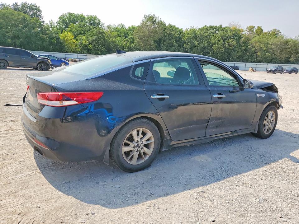 Photo 3 from auction – 2016 KIA OPTIMA with VIN 5XXGT4L31GG025274