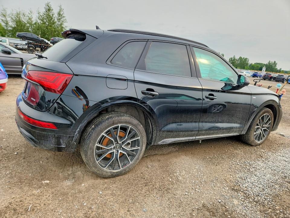 Photo 3 from auction – 2021 AUDI Q5 with VIN WA1FAAFY8M2085264