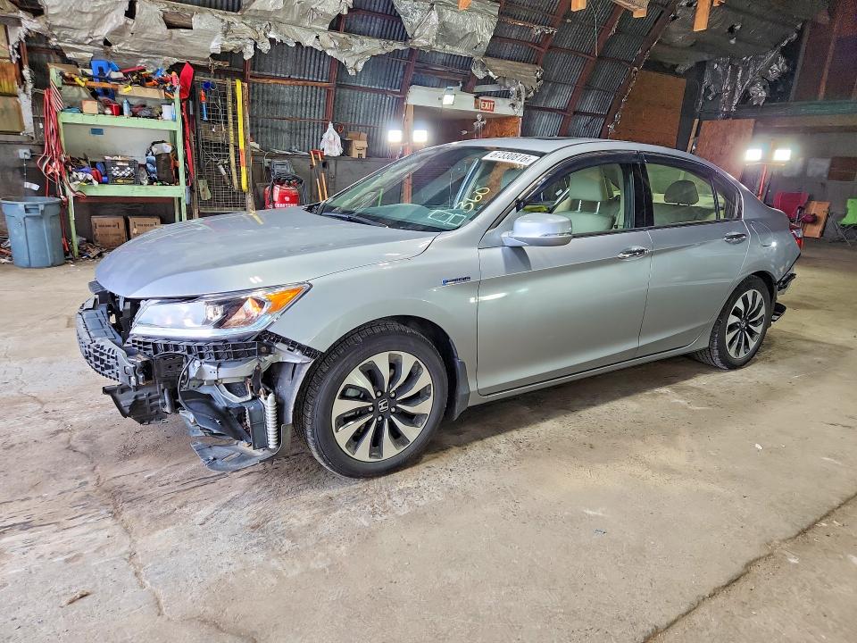 Photo 1 from auction – 2017 HONDA ACCORD with VIN JHMCR6F56HC011652