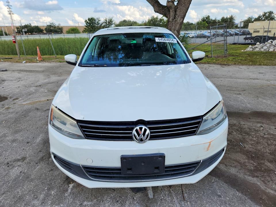 Photo 5 from auction – 2014 VOLKSWAGEN JETTA with VIN 3VWD17AJ4EM403303