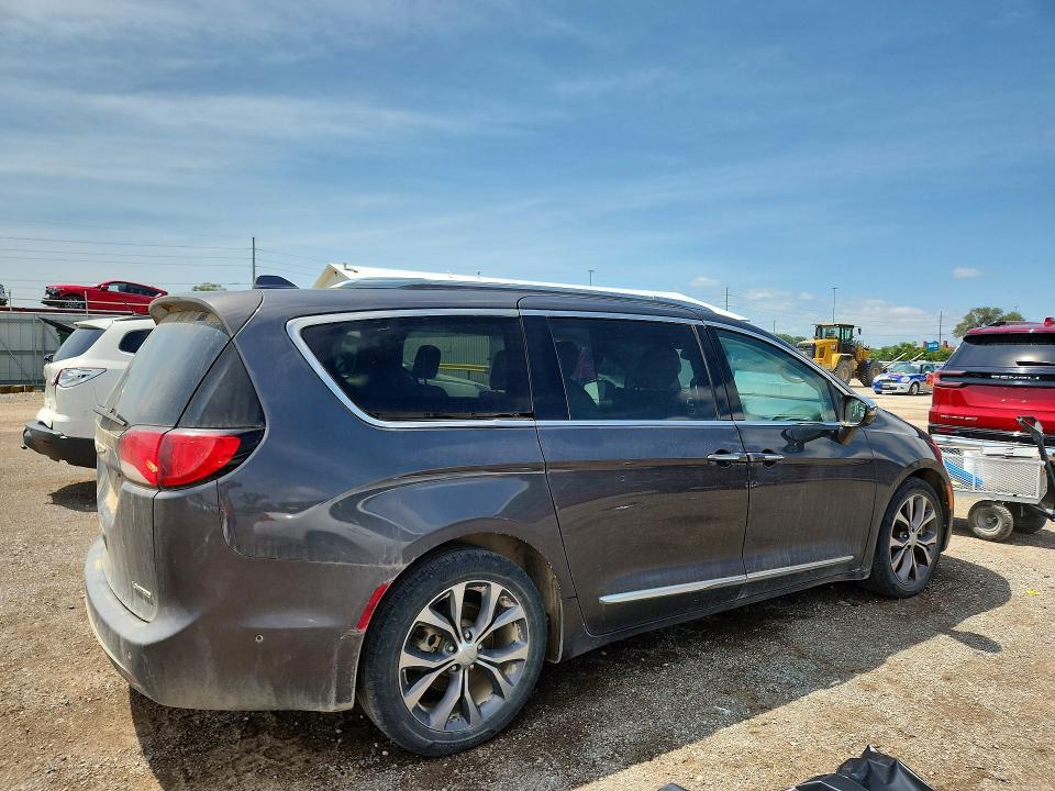 Foto 3 de la subasta – 2017 CHRYSLER PACIFICA con VIN 2C4RC1GG1HR503870