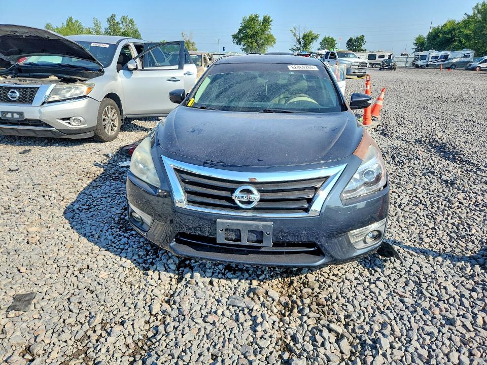 Photo 5 from auction – 2013 NISSAN ALTIMA with VIN 1N4AL3AP8DN586969