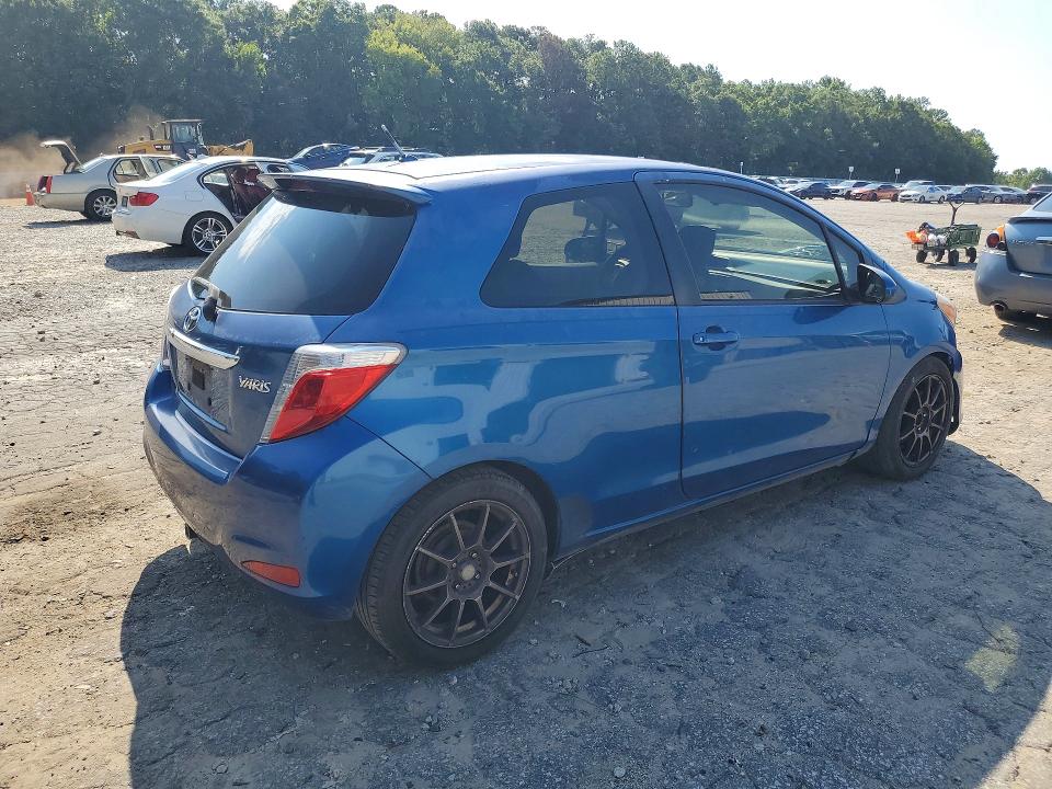Photo 3 from auction – 2012 TOYOTA YARIS with VIN JTDJTUD39CD542184