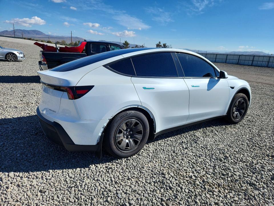 Фото 3 с аукциона – 2026 TESLA MODEL Y с VIN 7SAYGDEE8TA636388