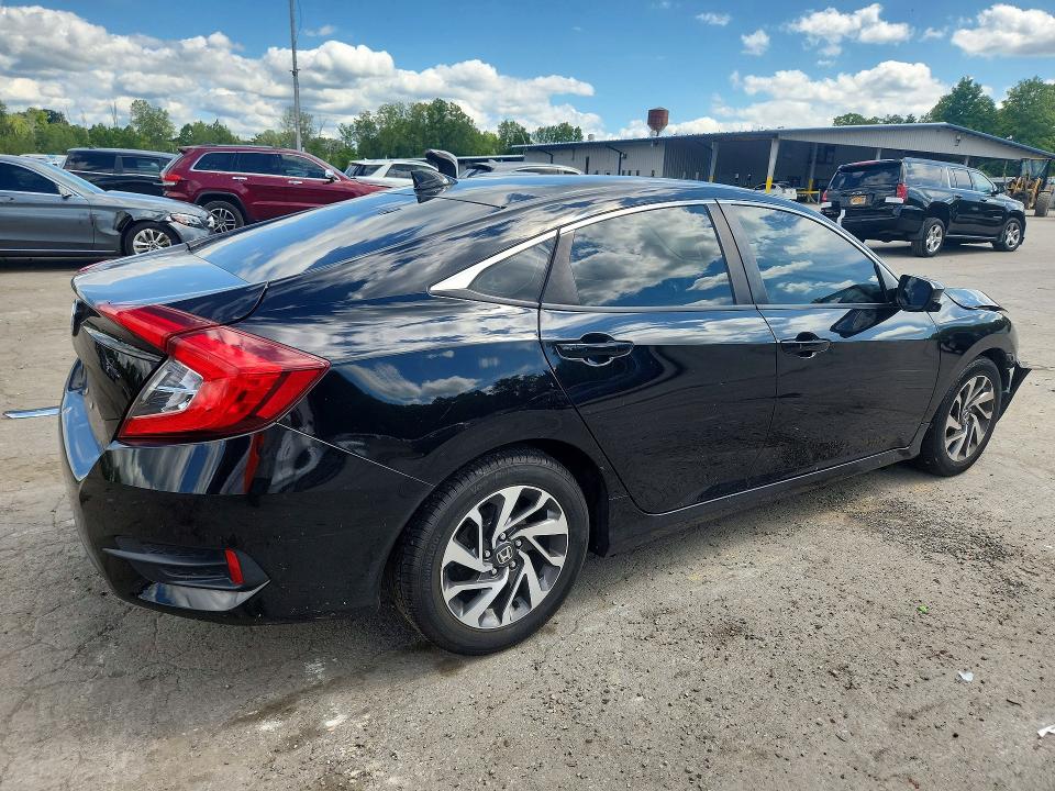 Photo 3 from auction – 2017 HONDA CIVIC with VIN 2HGFC2F81HH553257