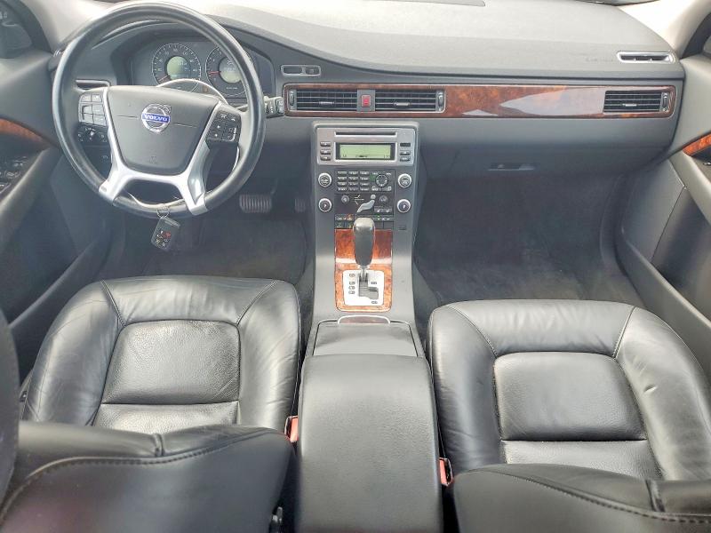 Photo 8 from auction – 2010 VOLVO V70 with VIN YV1982BW6A1139343