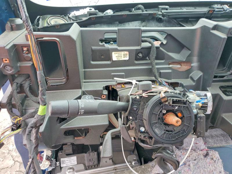 Photo 9 from auction – 2018 CHEVROLET SILVERADO with VIN 3GCUCRER7JG376664