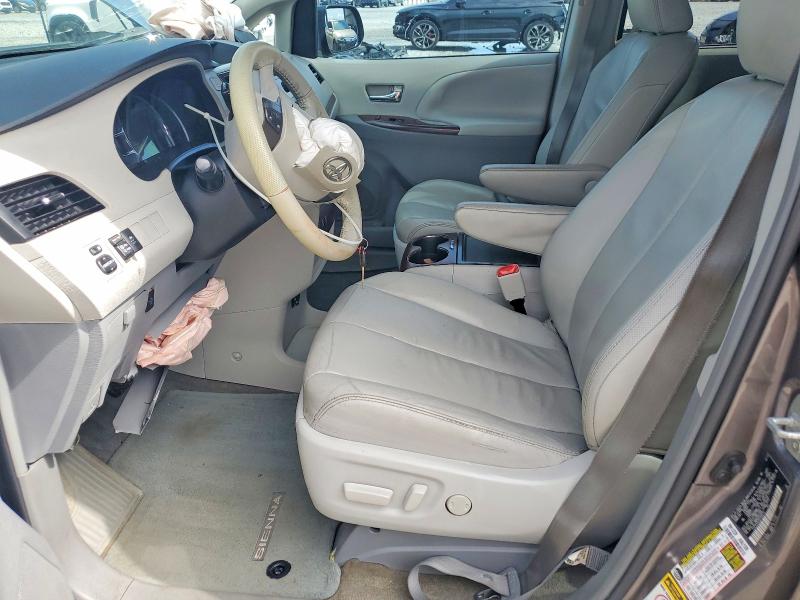 Photo 7 from auction – 2013 TOYOTA SIENNA with VIN 5TDYK3DC5DS390728