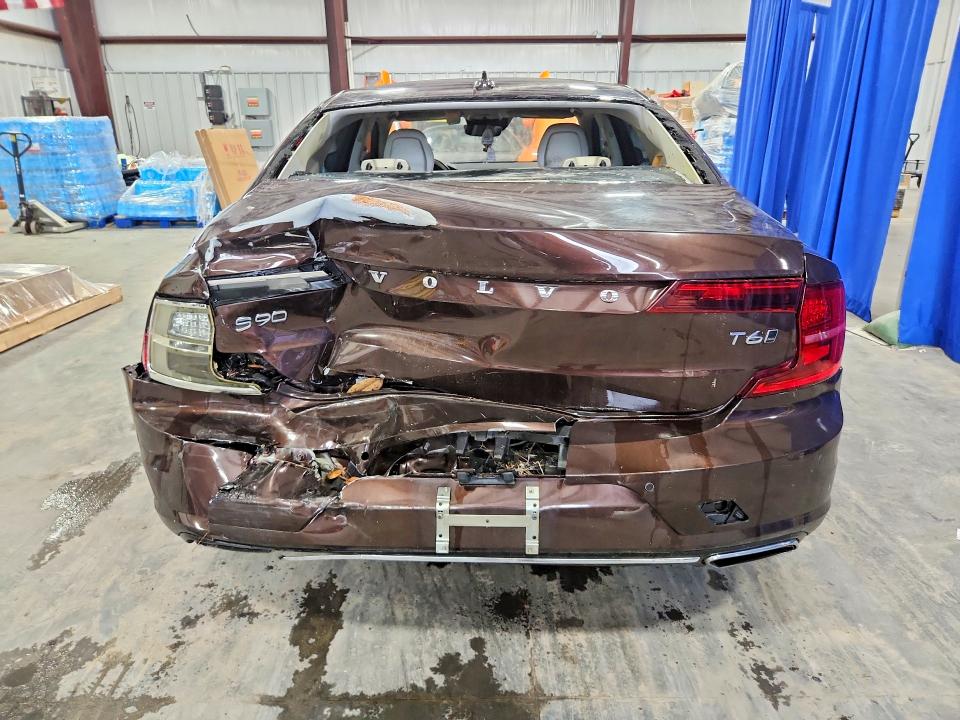 Photo 6 from auction – 2018 VOLVO S90 with VIN LVY992MK2JP035872