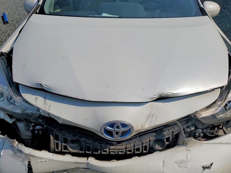 Photo 11 from auction – 2015 TOYOTA PRIUS V with VIN JTDZN3EU0FJ040264